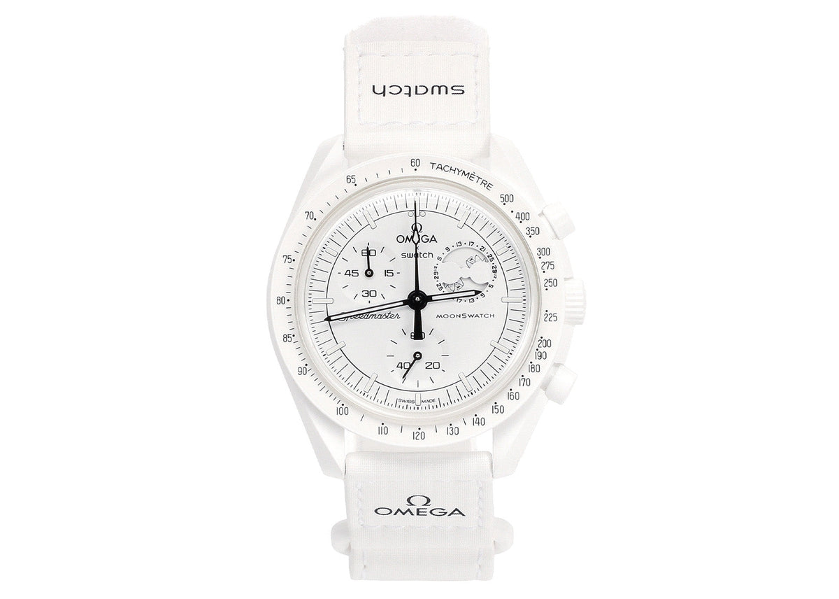 Swatch x Omega Bioceramic Moonswatch Mission To Moonphase Snoopy SO33W700