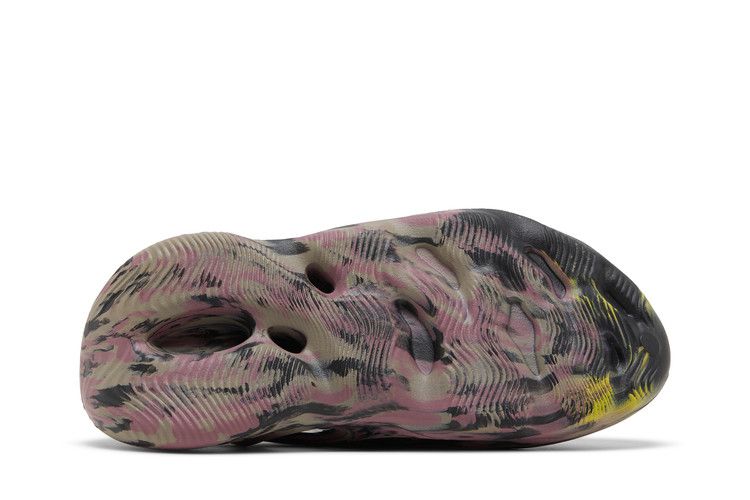 Yeezy Foam Runner Mx Carbon