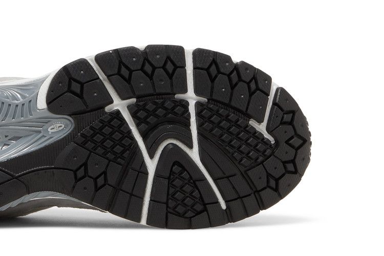 New Balance 2002R Steel Orca
