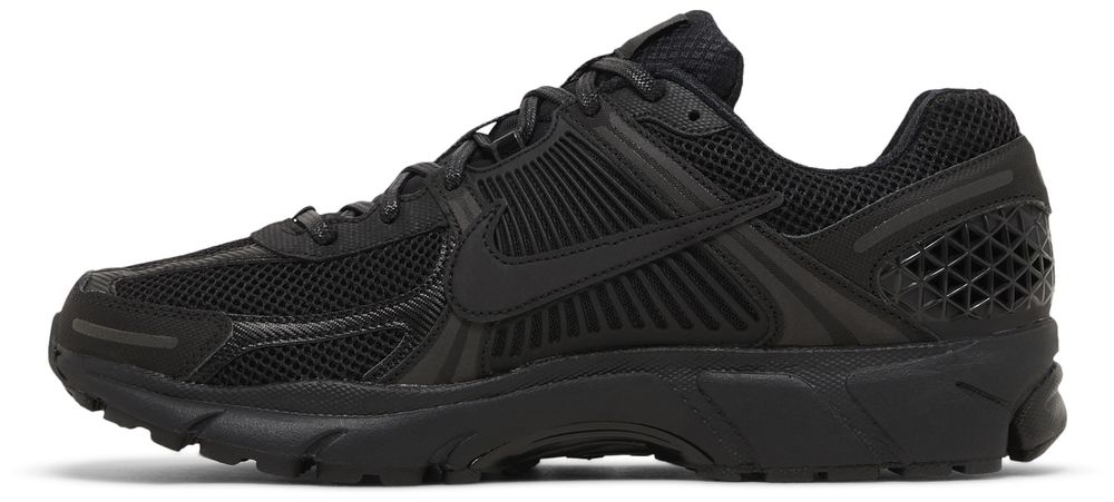 Air Zoom Vomero 5 Triple Black