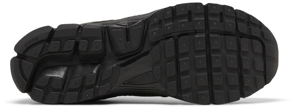 Air Zoom Vomero 5 Triple Black