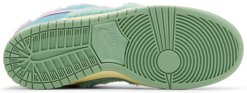 Nike SB Dunk Low Verdy Visty