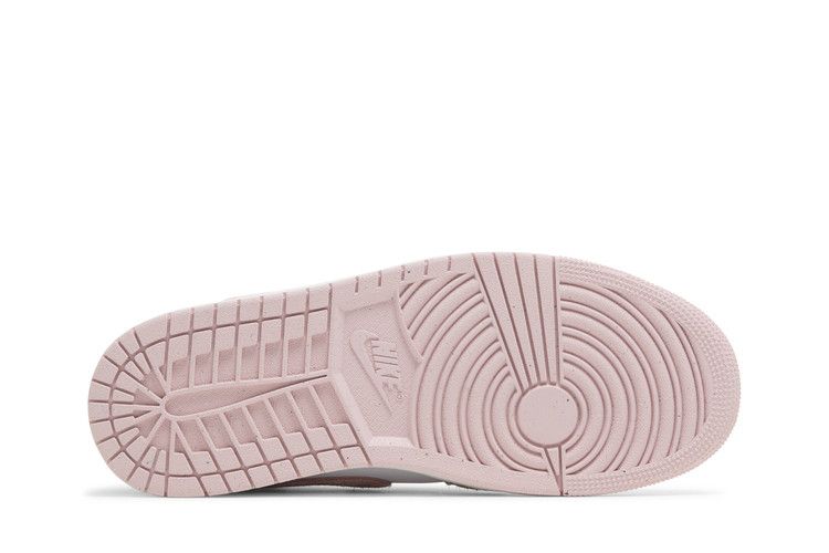 Air Jordan 1 Mid SE Legend Pink