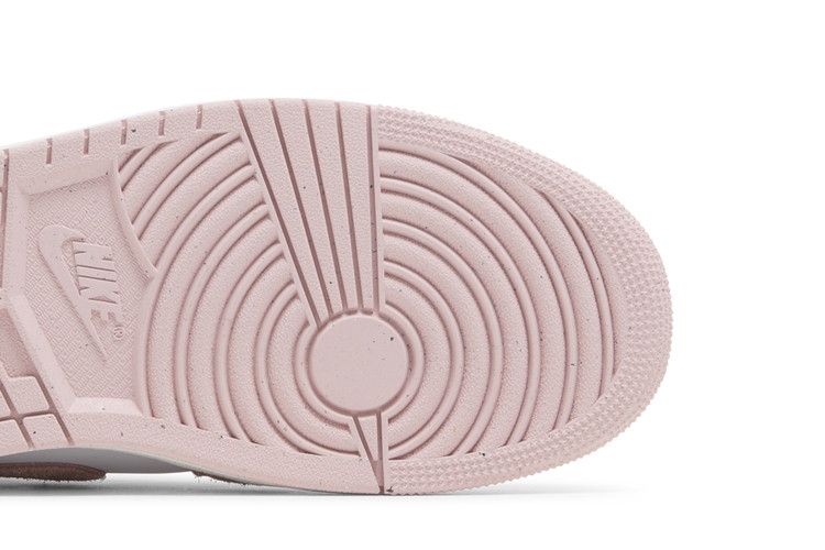 Air Jordan 1 Mid SE Legend Pink