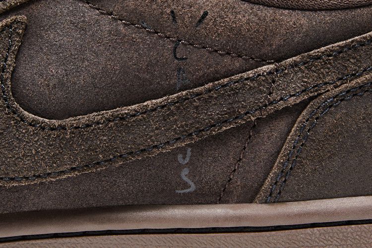 Travis Scott x Air Jordan 1 Retro Low OG SP Velvet Brown
