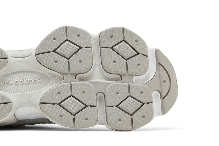 New Balance 9060 Silver Metallic Grey