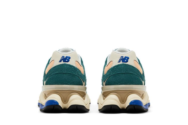 New Balance 9060 New Spruce Peach Blossom