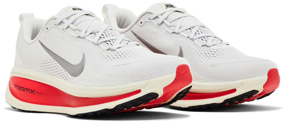 Nike Vomero 18 Platinum Tint Siren Red