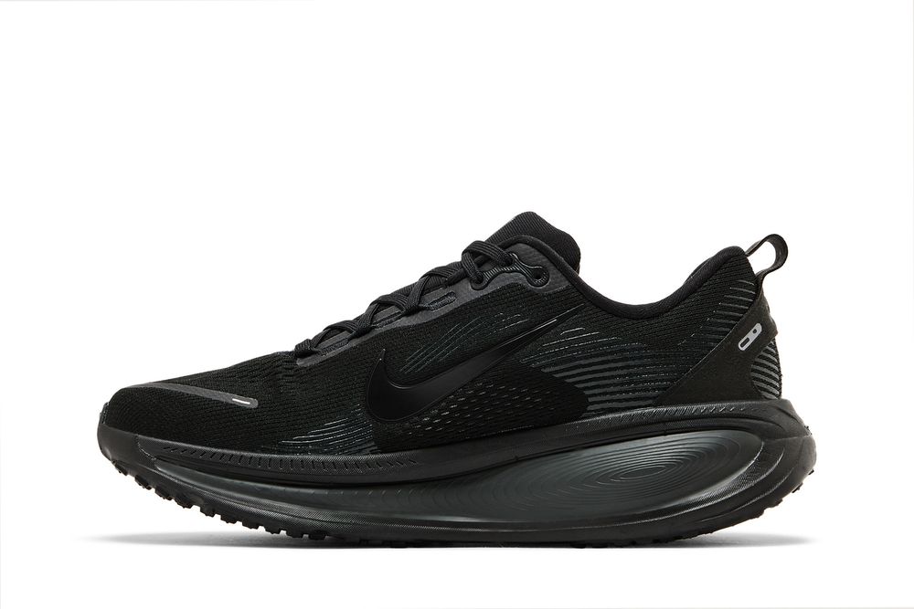 Nike Vomero 18 Triple Black