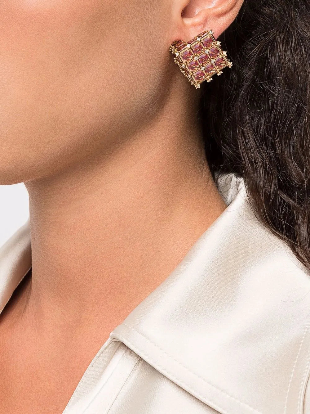 Curiosa stud single earring