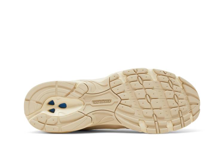 New Balance 530 Cream Beige