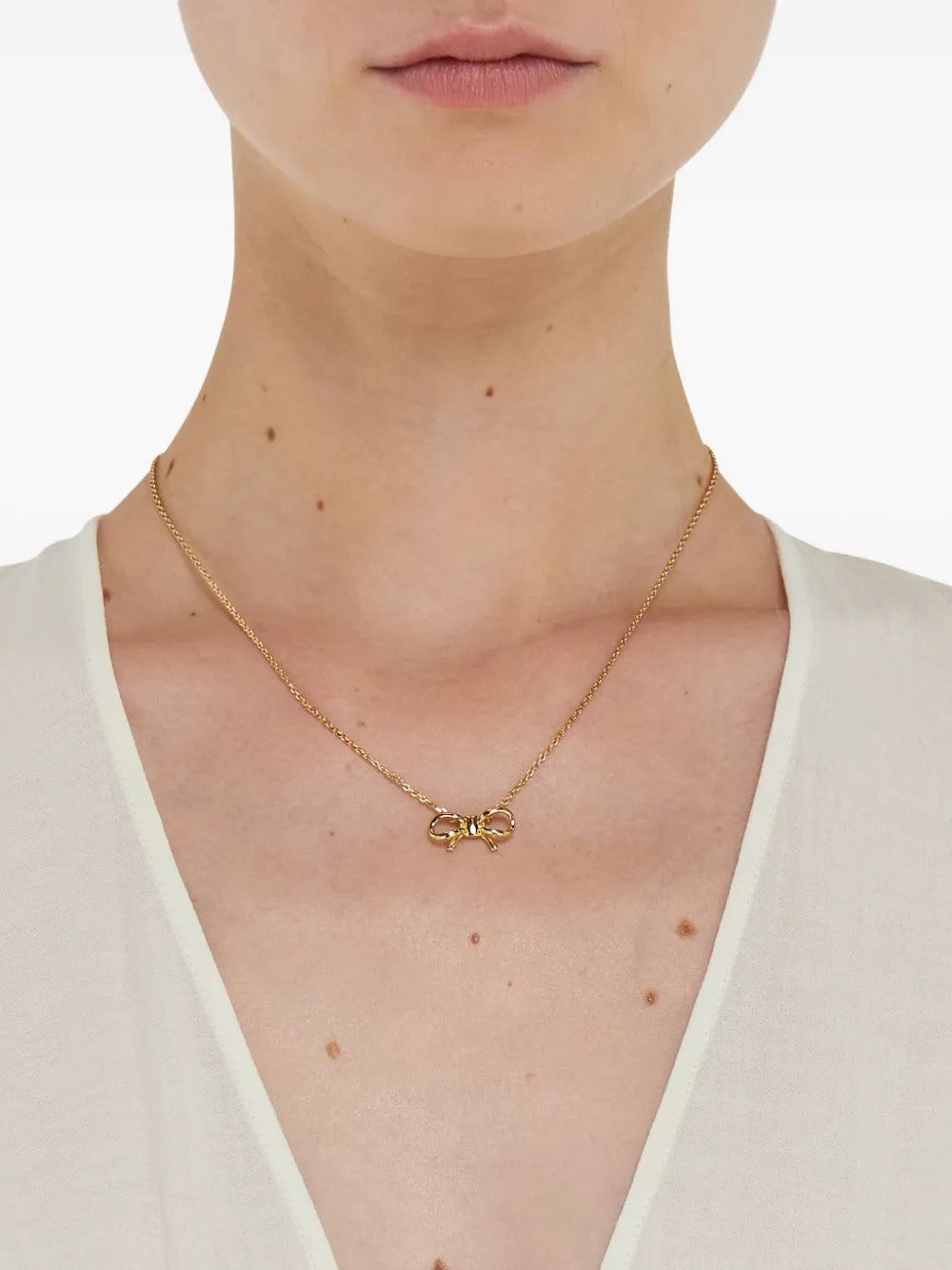 bow-pendant necklace