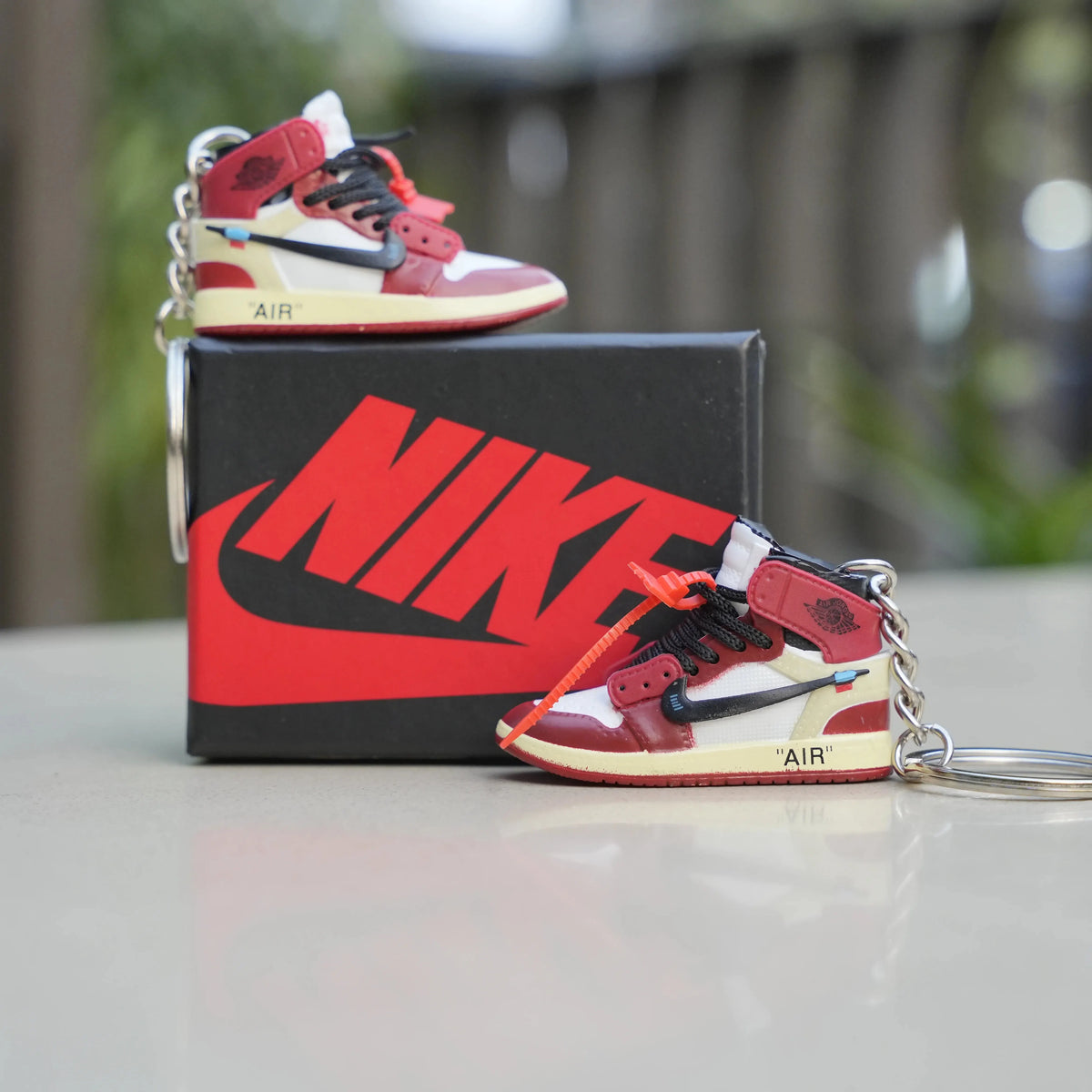 3D Sneaker Keychain With Box - AJ1 OFFWhte Chicago