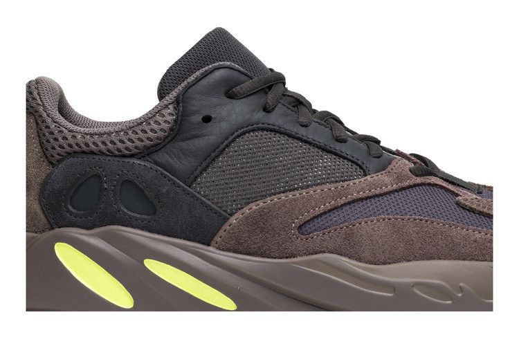 Yeezy Boost 700 Mauve