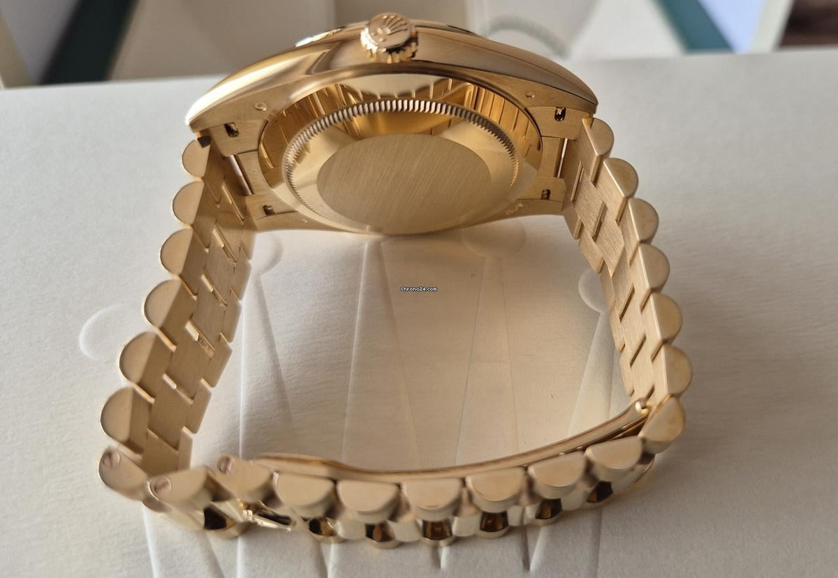Rolex | Day-Date | 228238 | Yellow gold | 40 mm | Yellow gold | White | Automatic