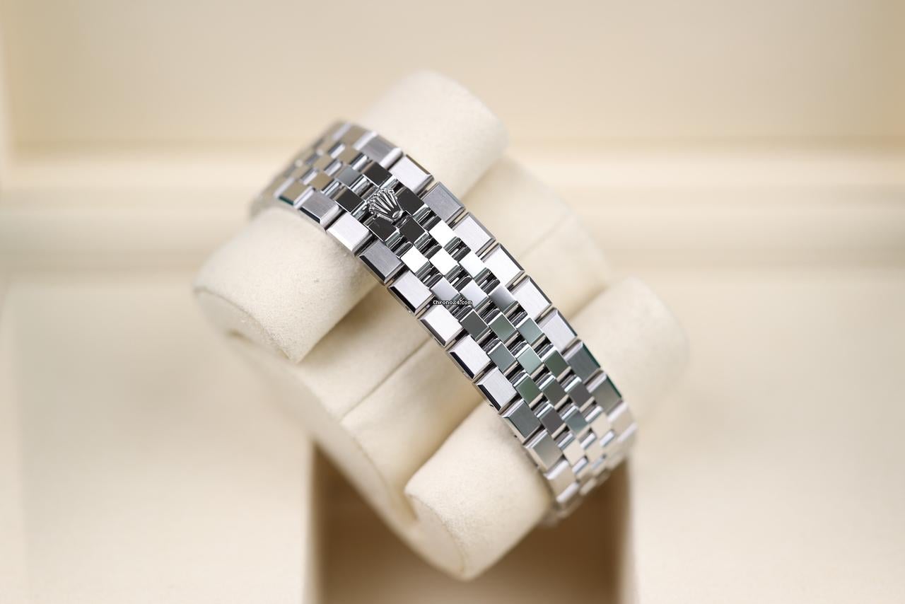 Rolex | Land-Dweller | 127234 | Steel | 36 mm | Steel | White | Automatic