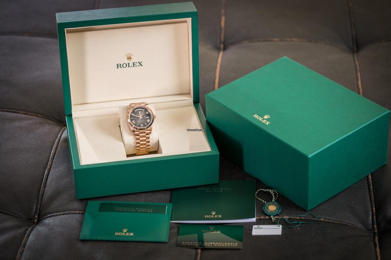 Rolex | Day-Date | Day-Date 40mm Slate Ombre Dial 228235 Rose Gold | Rose gold | 40 mm | Rose gold | Grey | Automatic