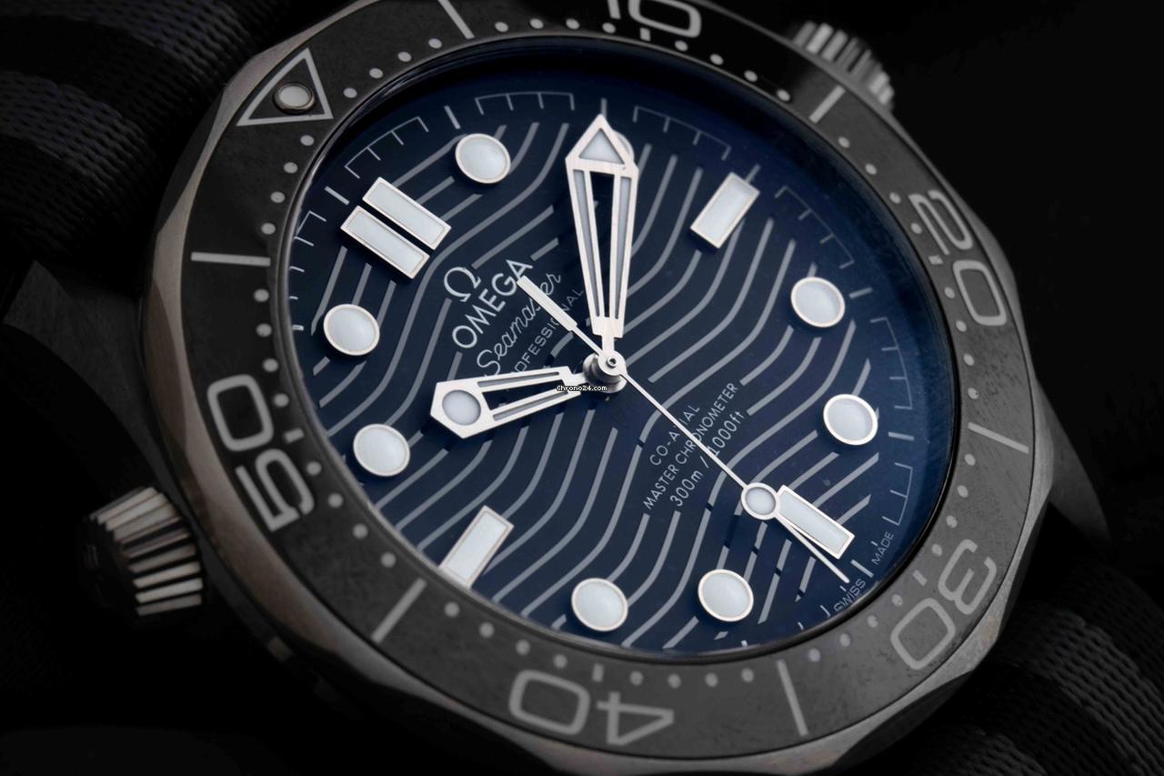 Omega Seamaster Diver 300 MRef.210.92.44.20.01.002 2025 Full Set Ungetragen Seamaster Diver 300 M Keramik Titan