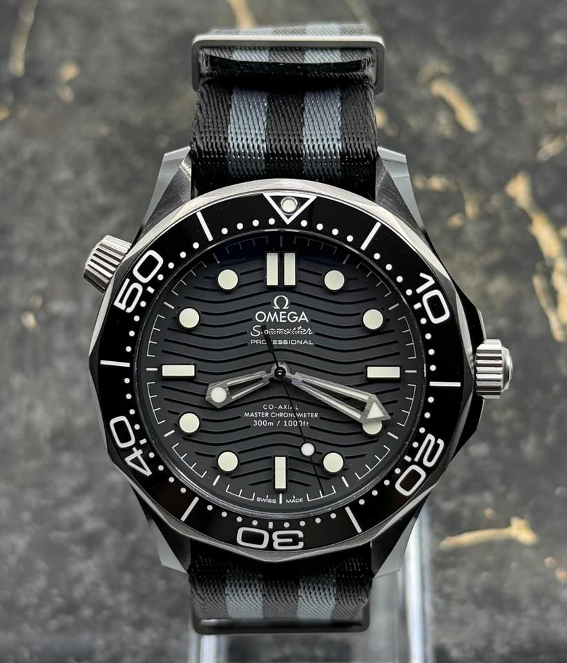 Omega Seamaster Diver 300 MNew 2026 - Black Ceramic - Nato Strap - Seamaster Diver 300 M - 43,5mm