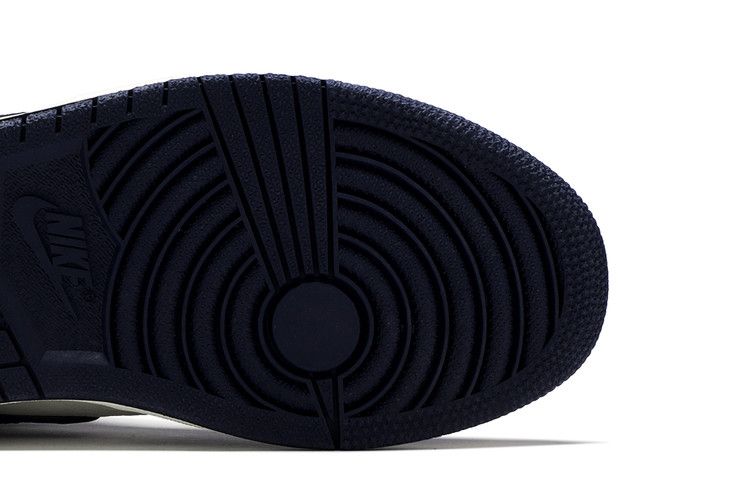 Air Jordan 1 Retro High OG Obsidian