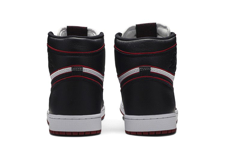 Air Jordan 1 Retro High OG Bloodline