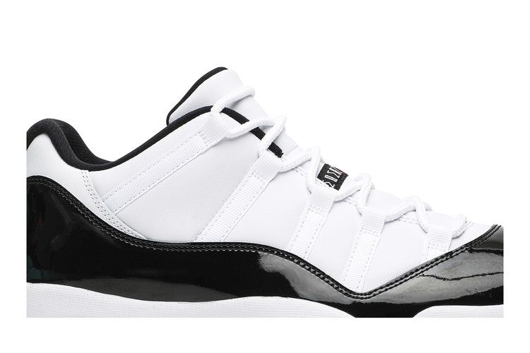 Air Jordan 11 Retro Low ConcordBred