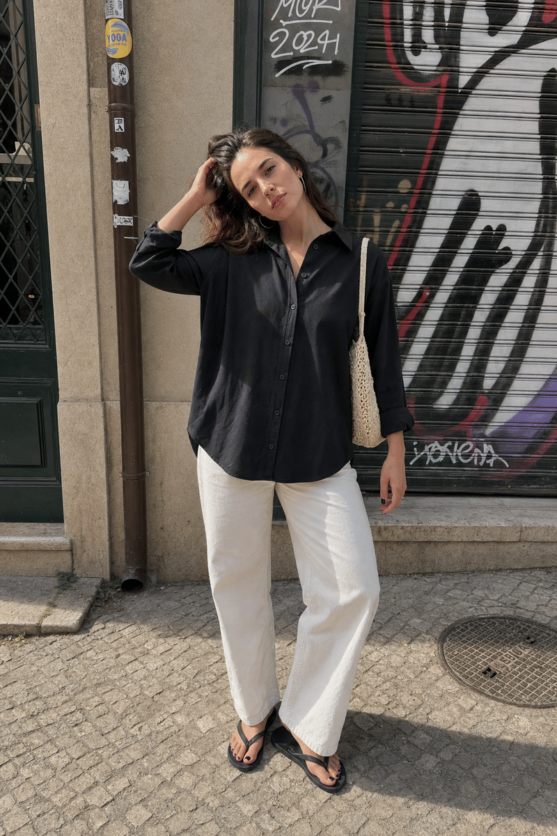 Elara Voss Black Relax Shirt