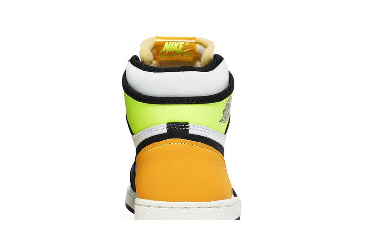 Air Jordan 1 Retro High OG Volt Gold (2021)