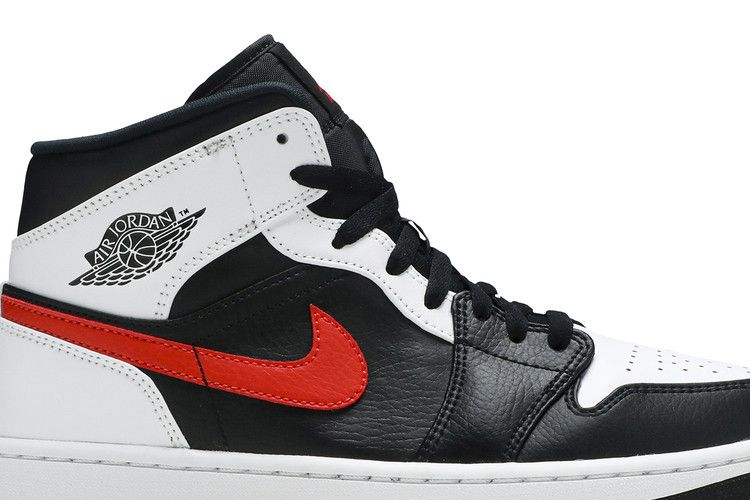 Air Jordan 1 Mid Chile Red