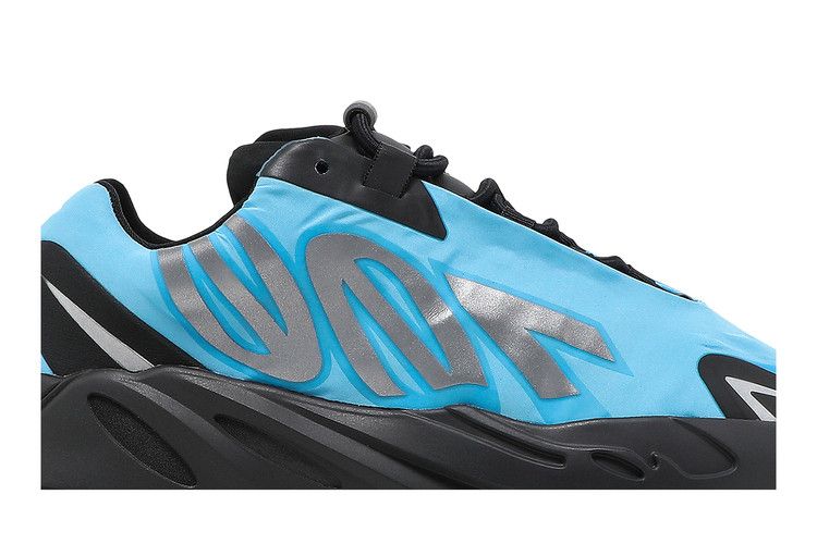 Yeezy Boost 700 Mnvn Bright Blue