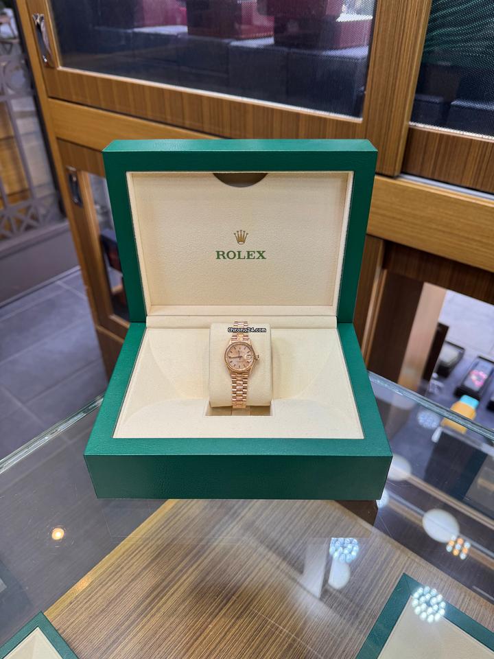 Rolex | Datejust | 6527 | Rose gold | 26 mm | Rose gold | Pink | Automatic