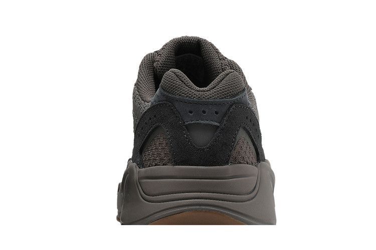 Yeezy Boost 700 V2 Mauve