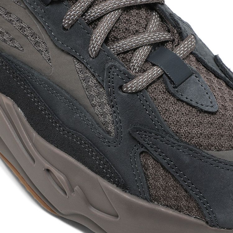 Yeezy Boost 700 V2 Mauve