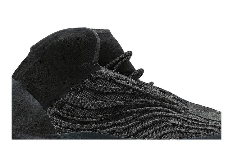 Yeezy Quantum Onyx