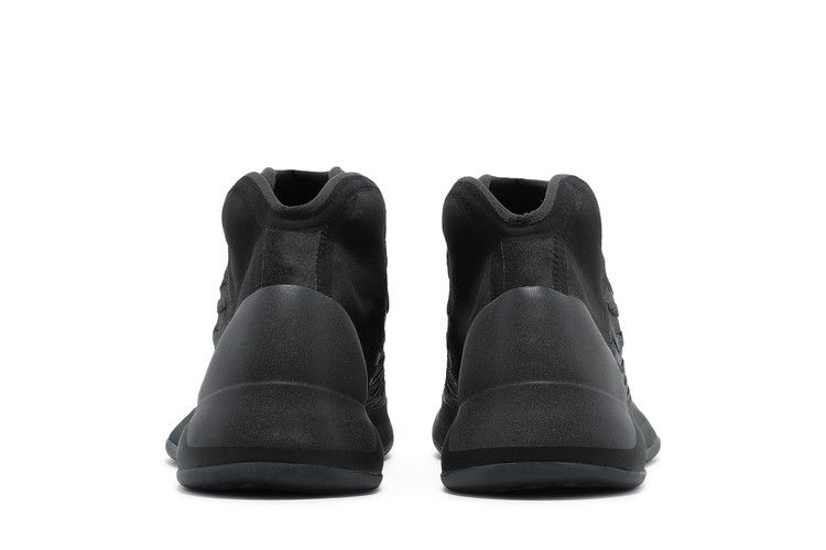 Yeezy Quantum Onyx
