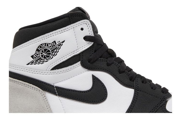 Air Jordan 1 Retro High OG Bleached Coral