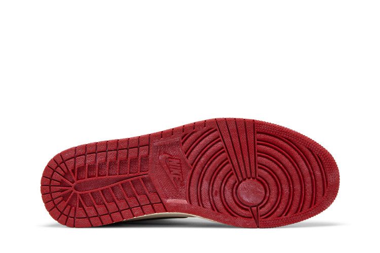 Air Jordan 1 Retro High OG Chicago Lost Found