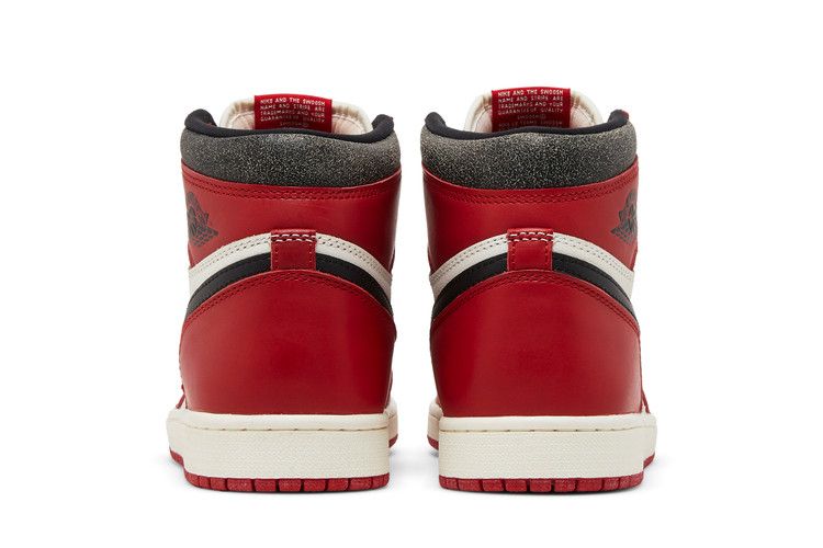 Air Jordan 1 Retro High OG Chicago Lost Found