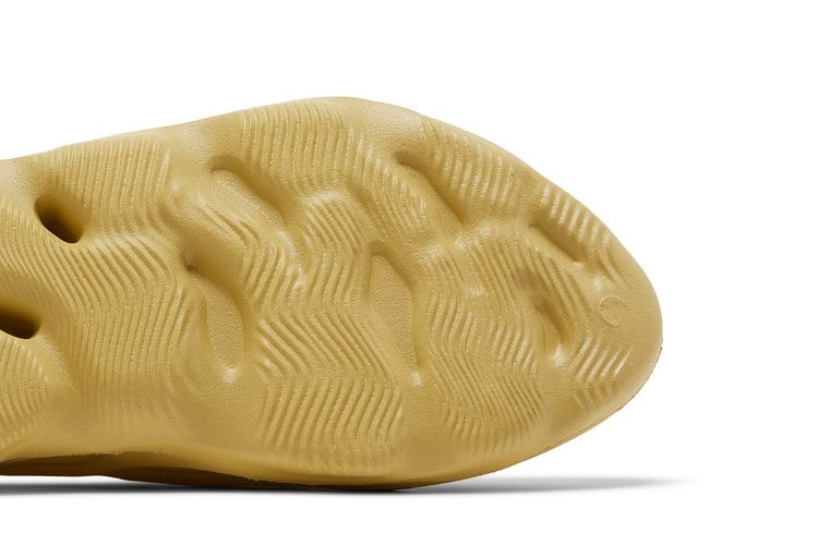 Yeezy Foam Runner Sulfur