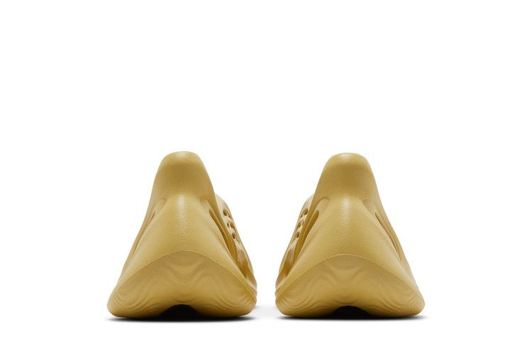 Yeezy Foam Runner Sulfur