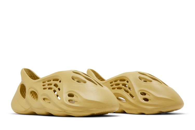 Yeezy Foam Runner Sulfur