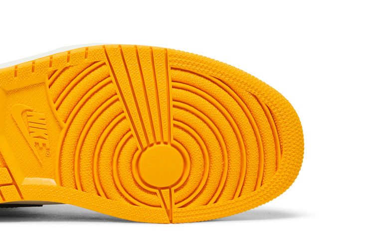 Air Jordan 1 Mid Reverse Yellow Toe