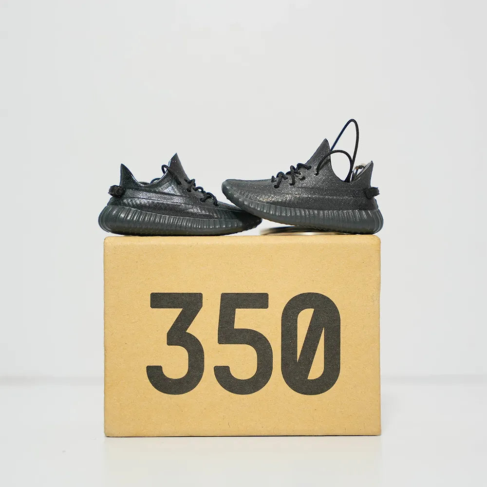 3D Sneaker Keychain With Box - Yeezy 350 Black