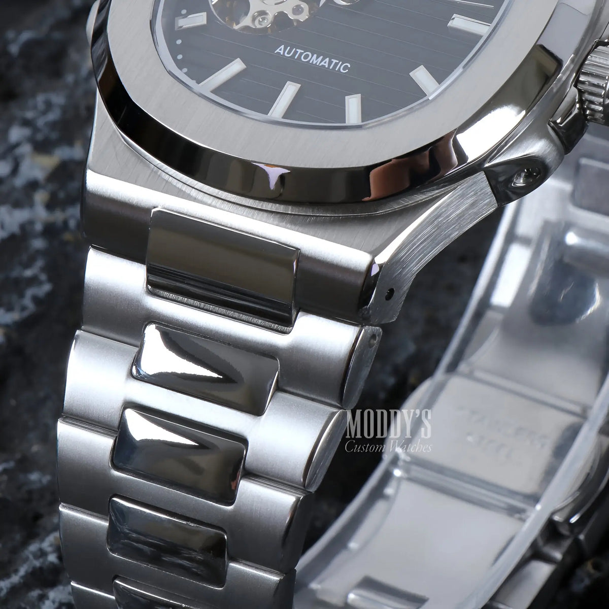 Nautiko Black Open Movement