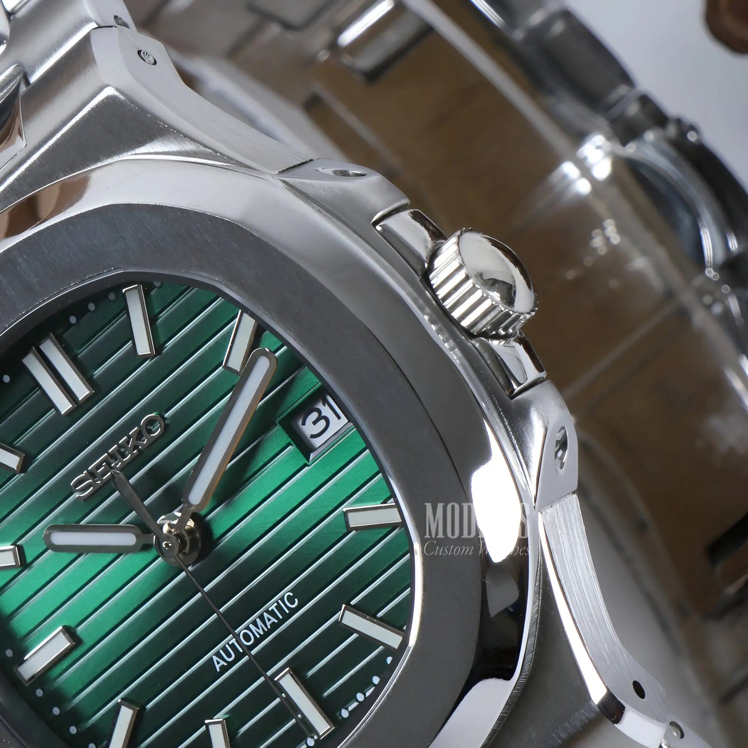 Nautiko Metallic Green