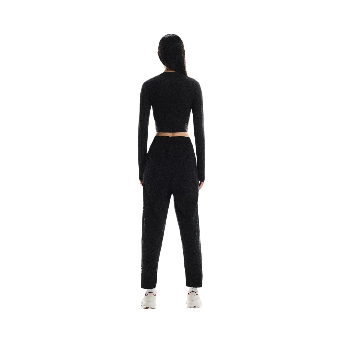 On Studio Long-T Crop Black