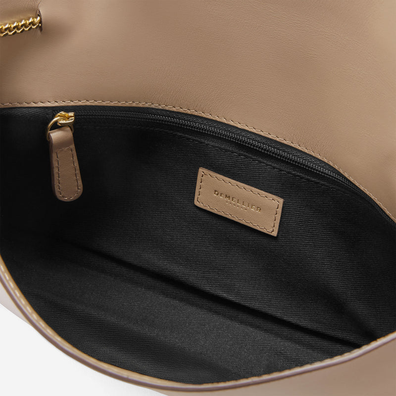 DeMellier The Vancouver Clutch dark sand smooth
