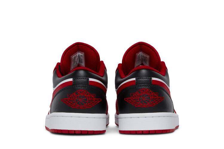 Air Jordan 1 Low Reverse Black Toe Bulls