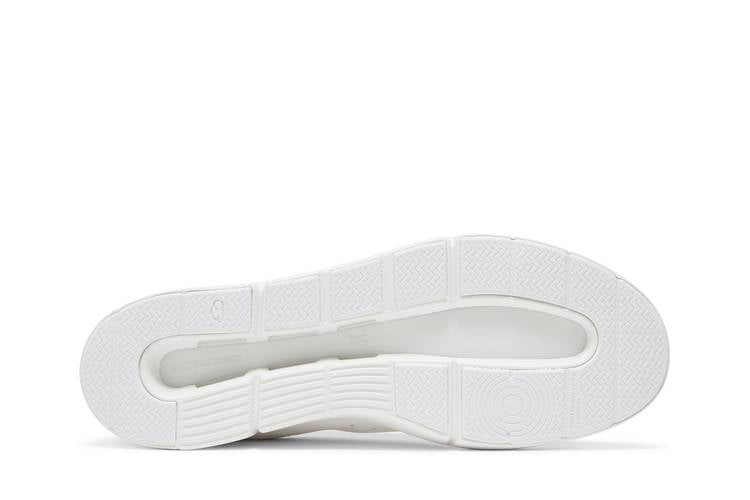 The Roger Advantage All White