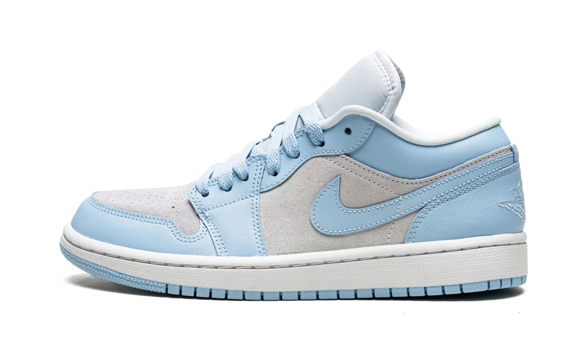 Wmns Air Jordan 1 Low Football GreyUniversity Blue